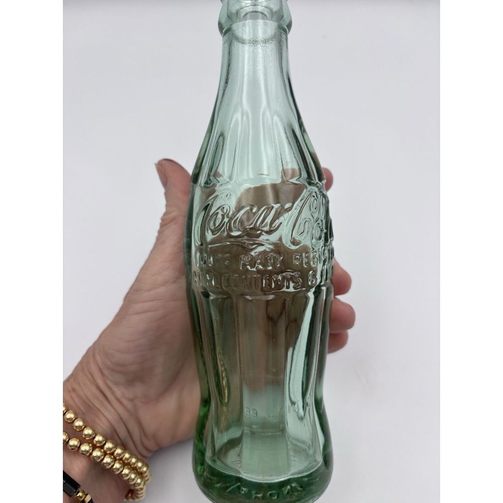 1989Dec 25, 1923 Christmas Coke‎ Bottle 6 Oz Green Glass, Perfect Condition 2686